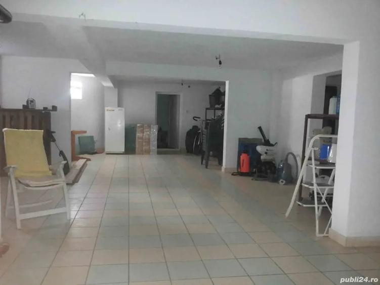Casă cu 6 camere cu Teren 321 Mp în Plantelor