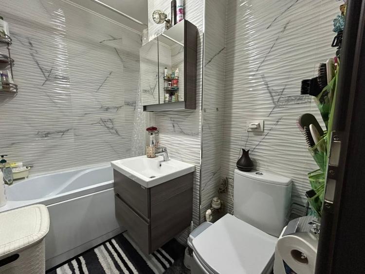 Apartament cu 3 camere decomandat, mobilat în Viziru 3
