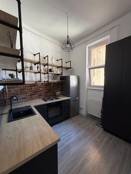 Apartament cu 3 camere decomandat în Dosu Bricii