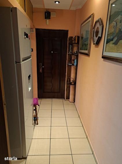 Apartament cu 2 camere în Micro 11