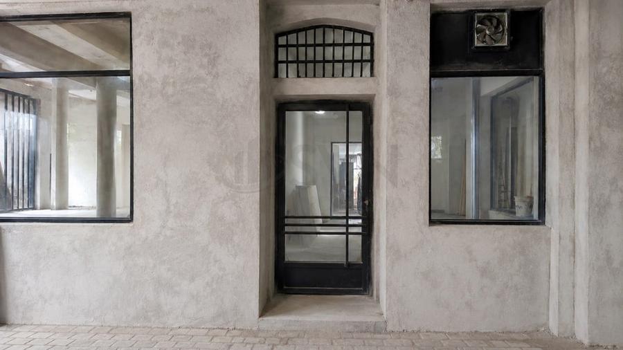 Apartament cu 3 camere semidecomandat, mobilat în Universitate