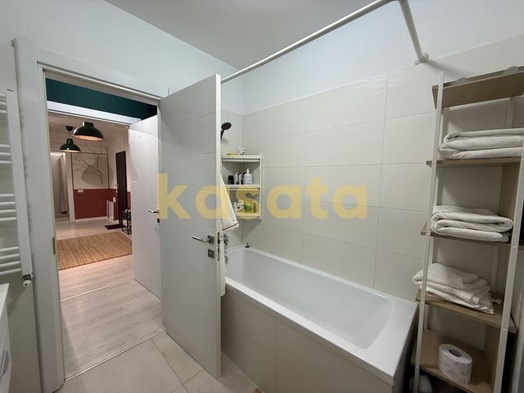 Apartament cu 3 camere decomandat în Matei Voievod