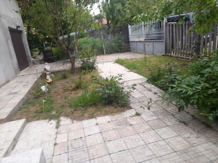 Casă cu 4 camere în Miroslava