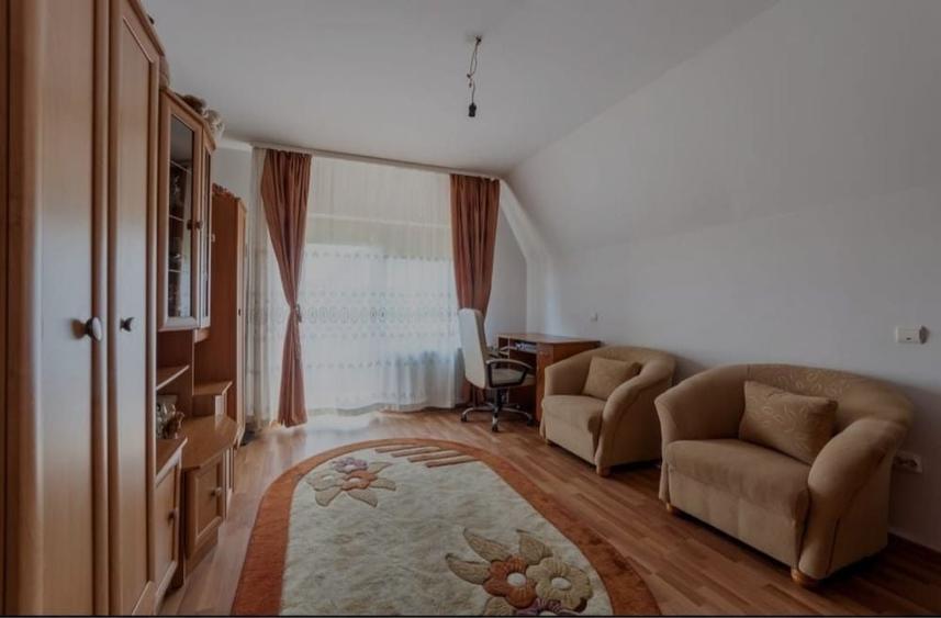 Casă cu 4 camere în Radu Negru