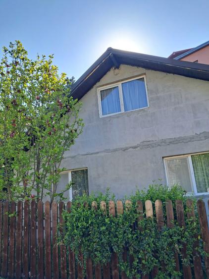 Casă cu 3 camere cu Teren 337 Mp în Central