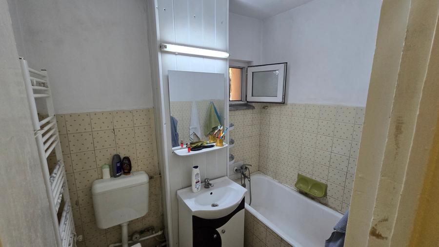 Apartament cu 2 camere nedecomandat în Sud