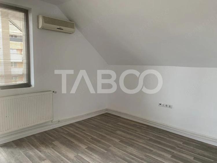 Spațiu comercial, de 300 mp, în Central