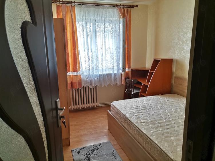 Apartament cu 2 camere semidecomandat în Podu Roș
