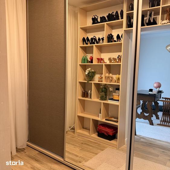 Casă cu 5 camere cu Teren 863 Mp în Vânători