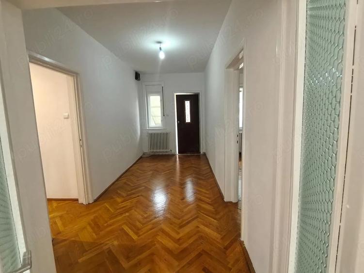 Apartament cu 3 camere decomandat în Iosefin