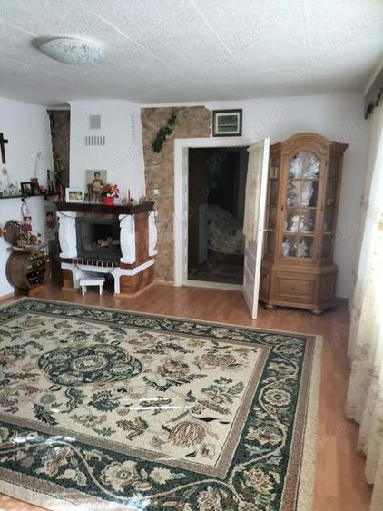Casă cu Teren 6400 Mp în Băbășești