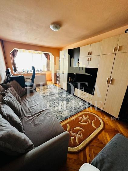 Apartament cu 2 camere decomandat în Cetății