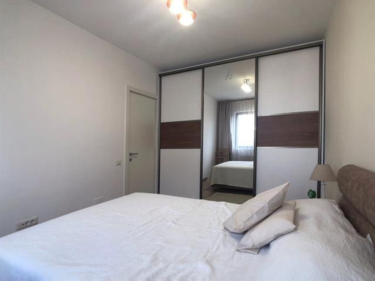 Apartament cu 2 camere decomandat, mobilat în Parcul Carol