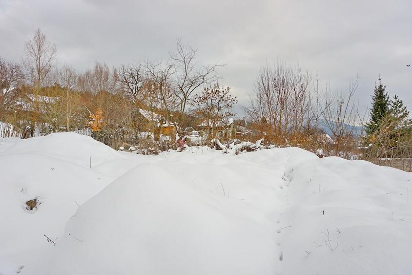 Teren Construcții intravilan de 1700 mp, în Cernatu