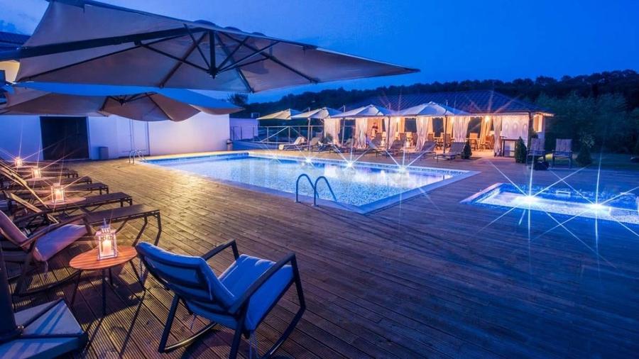 Casă individuală cu 5 camere cu Piscina în Snagov