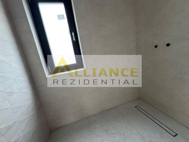 Duplex cu 4 camere decomandat cu Canalizare în Central