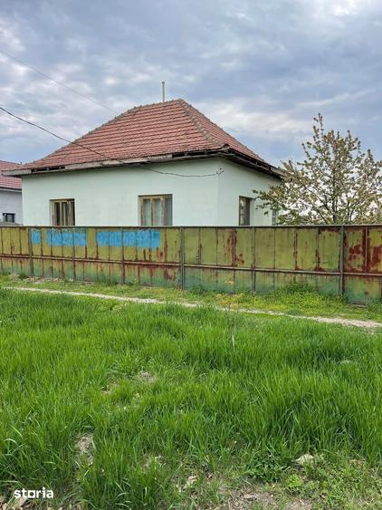 Casă cu 2 camere cu Canalizare în Tomnatic
