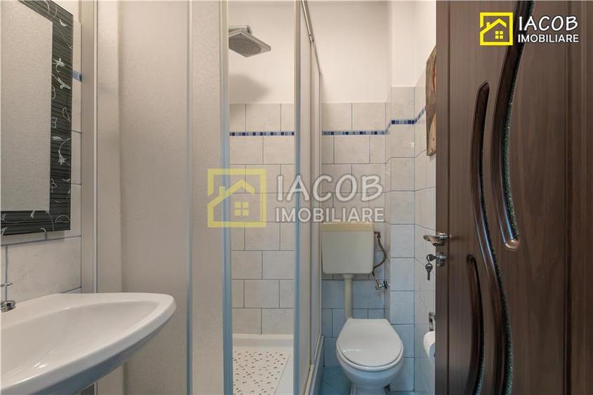 Apartament cu 4 camere decomandat, mobilat în 9 Mai