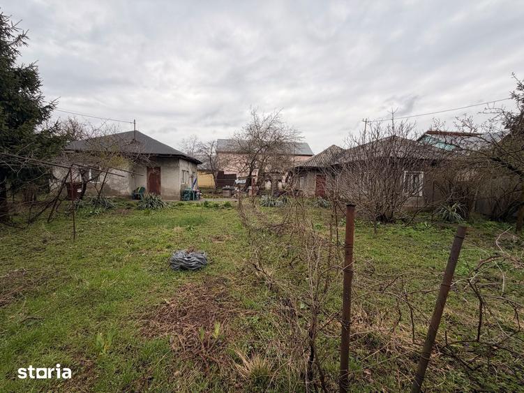 Teren de 800 mp, în Sisești