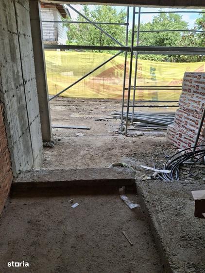 Apartament cu 2 camere decomandat în Giulești