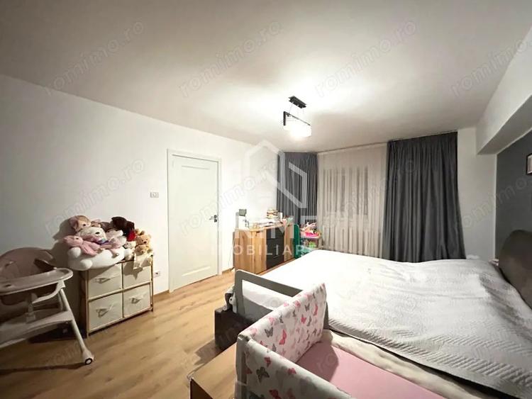 Apartament cu 3 camere decomandat, mobilat în Ultracentral