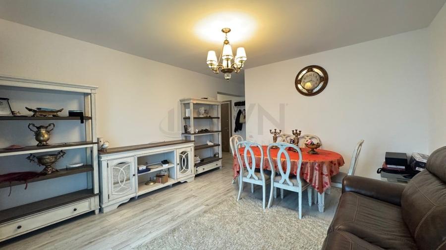 Apartament cu 3 camere decomandat în Dobroești
