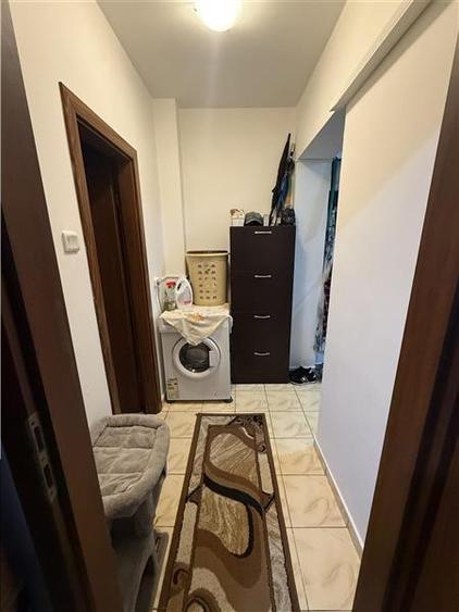 Apartament cu 2 camere decomandat în CET