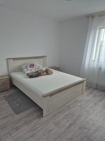 Casă cu 4 camere în Albești