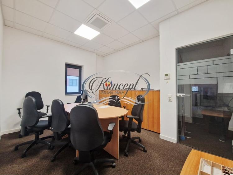 Birou, de 211.55000305176 mp, în Europa
