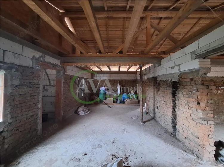 Casă cu 5 camere cu Teren 1200 Mp în Gherăiești