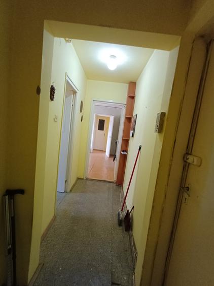 Apartament cu 2 camere semidecomandat în Griviței