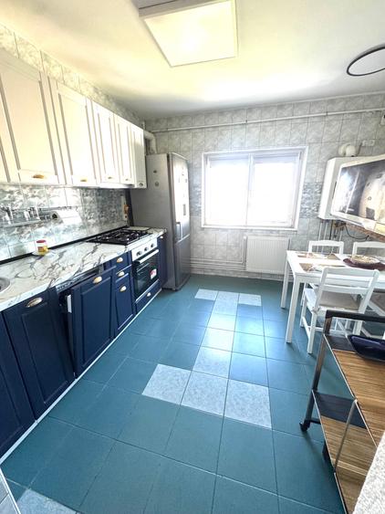 Apartament cu 3 camere decomandat în 13 Septembrie
