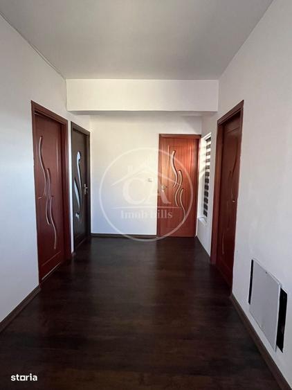 Apartament cu 4 camere decomandat în Rontău