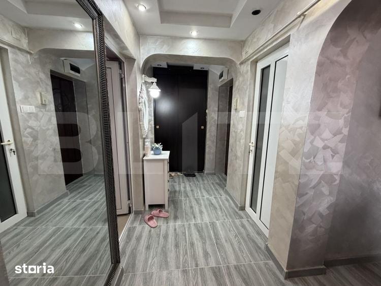 Apartament cu 3 camere decomandat în Plopilor