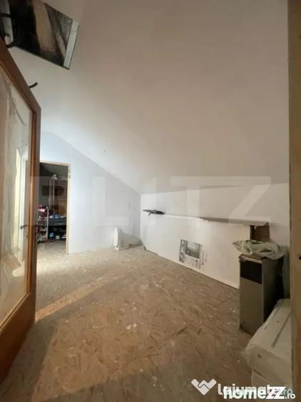 Casă cu 5 camere cu Teren 1396 Mp în Turda