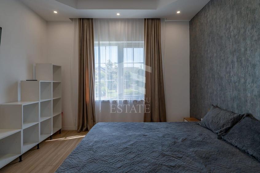Casă individuală cu 5 camere cu Piscina în Siminoc