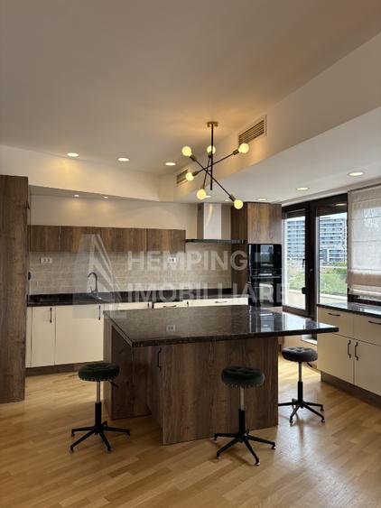 Apartament cu 4 camere semidecomandat, mobilat în Herăstrău