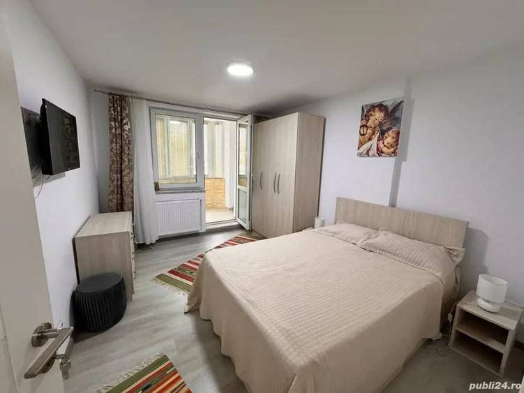 Apartament cu 4 camere decomandat în Mangalia