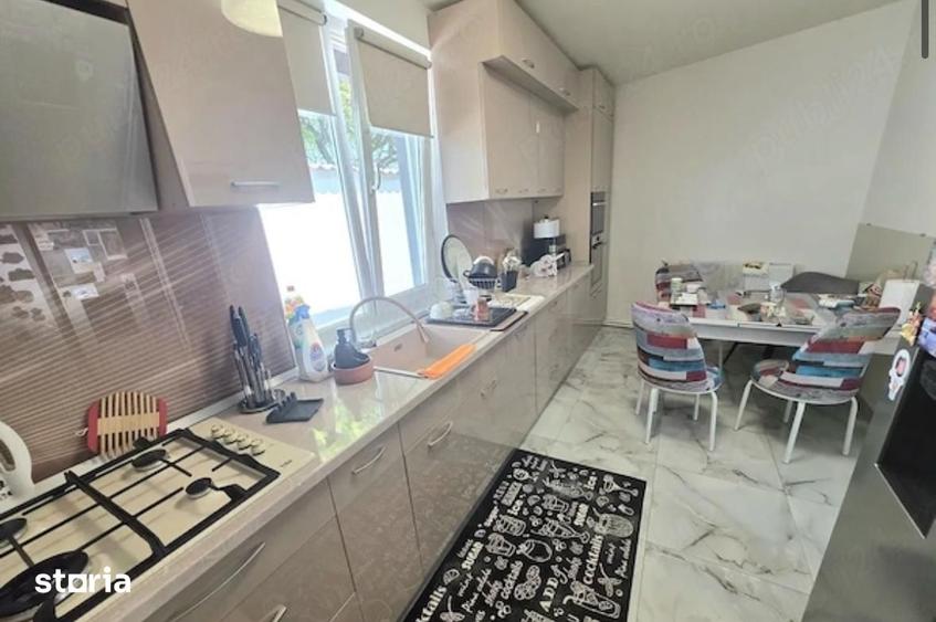 Casă cu 4 camere cu Teren 280 Mp în Chercea