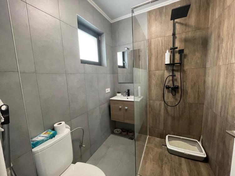 Casă individuală cu 4 camere cu Canalizare în Rediu