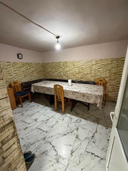 Casă individuală cu 5 camere cu Canalizare în Romanești