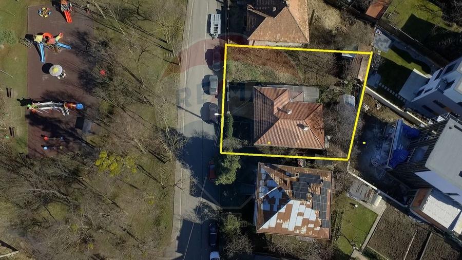 Casă individuală cu 2 camere cu Teren 571 Mp în Andrei Mureșanu