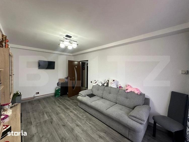 Apartament cu 4 camere în Micro 17