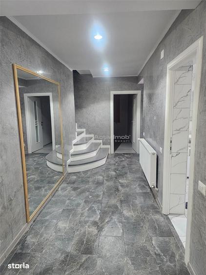 Casă cu 5 camere cu Teren 400 Mp în Răzvad
