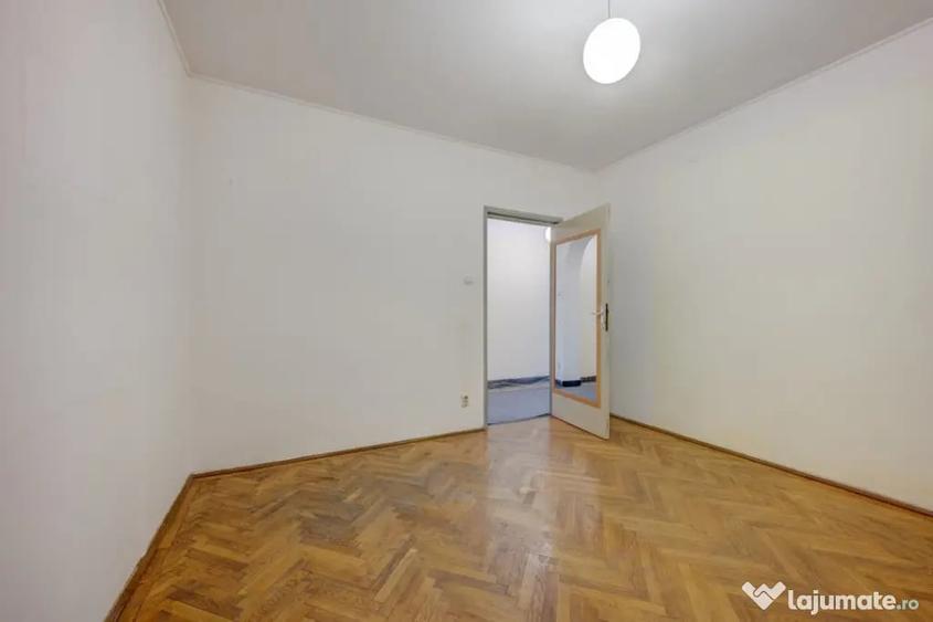 Apartament cu 2 camere decomandat în Basarabia