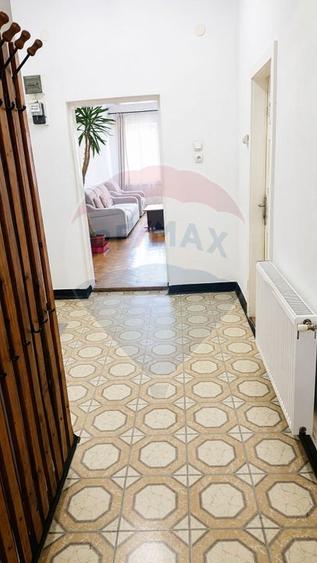 Apartament cu 2 camere decomandat, mobilat în Ultracentral