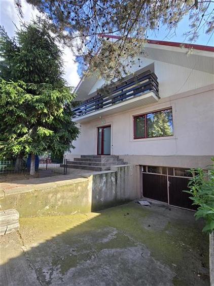 Apartament cu 5 camere decomandat, mobilat în Cug