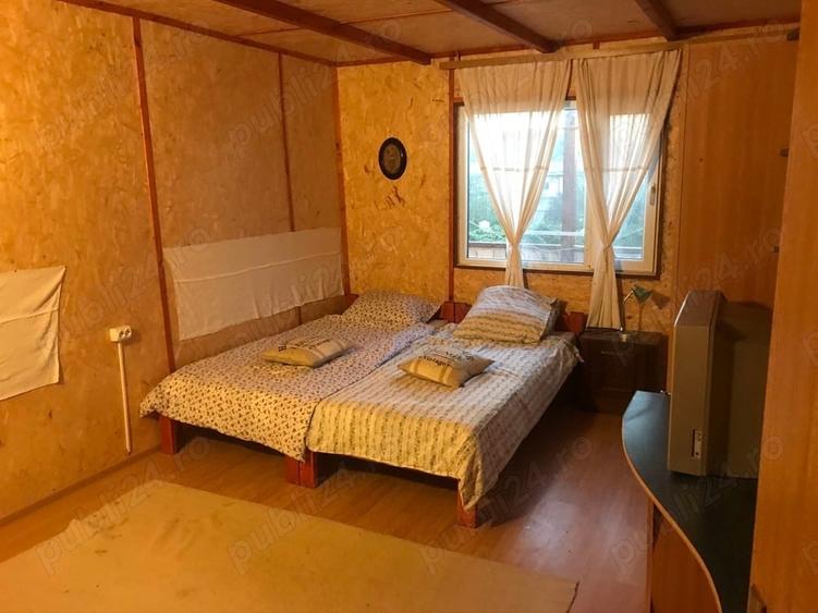 Casă cu 5 camere cu Teren 400 Mp în Mahmudia