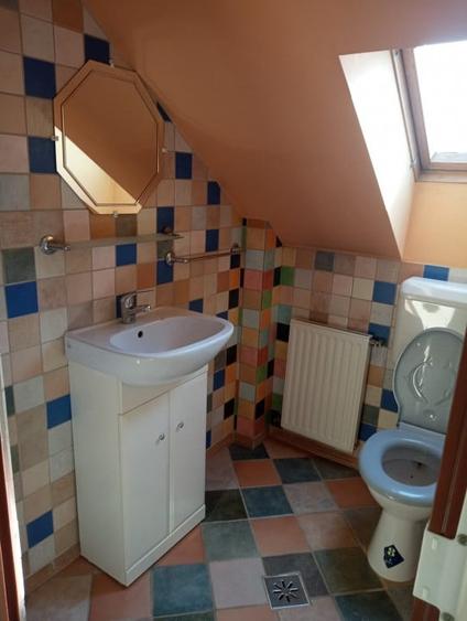 Casă individuală cu 6 camere cu Canalizare în Nădlac