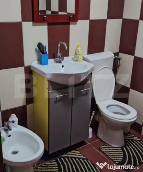 Casă cu 4 camere cu Teren 500 Mp în Central